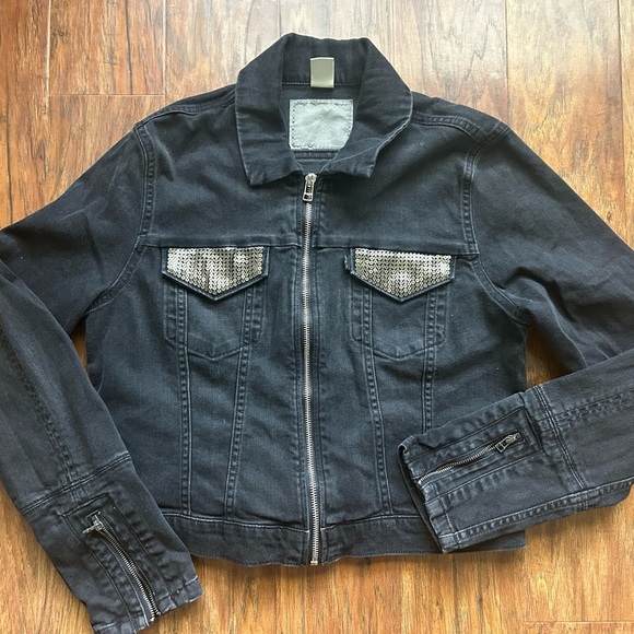 LEVI’S Black Denim Jacket with Silver Accents Women’s Size Large Distresses Moto - Picture 1 of 13